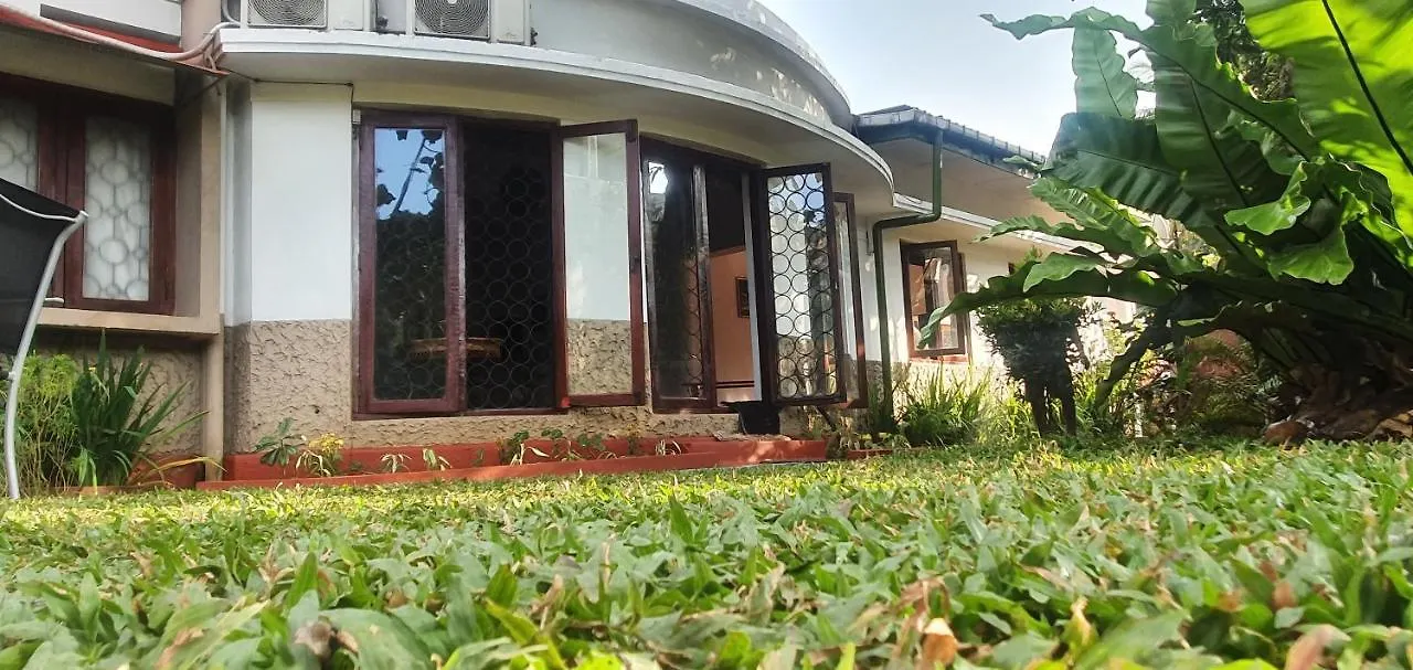 Don'S Lounge & Villa Kandy Pensionat