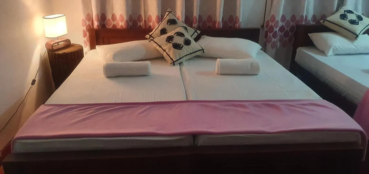 Гостевой дом Don'S Lounge & Villa Канди